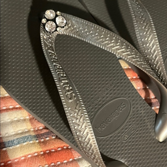 Havaianas Women's Black and Silver Sandals - Picture 3 of 3